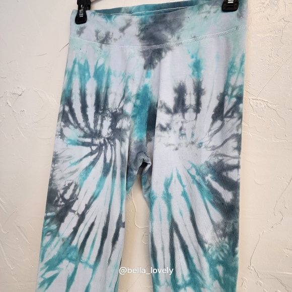 Tie-Dye Leggings - Blue and Gray - Picture 2 of 5